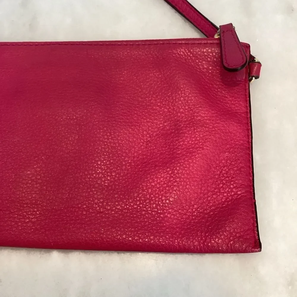 Michael Kors Purse Pouch Wristlet Pebbled Leather Clutch with Metallic Logo